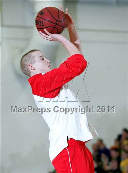 Thumbnail 2 in Teutopolis vs. Pittsfield (IHSA Class 2A Super-Sectional) photogallery.