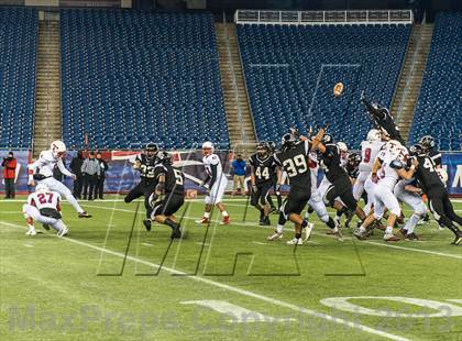 Thumbnail 1 in Tewksbury Memorial vs. Plymouth South (MIAA Division 3 Final) photogallery.
