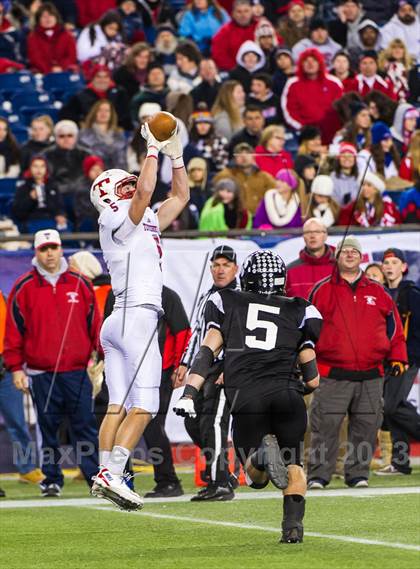 Thumbnail 3 in Tewksbury Memorial vs. Plymouth South (MIAA Division 3 Final) photogallery.