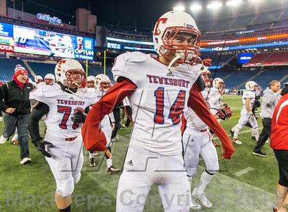 Thumbnail 1 in Tewksbury Memorial vs. Plymouth South (MIAA Division 3 Final) photogallery.