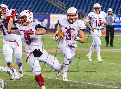 Thumbnail 2 in Tewksbury Memorial vs. Plymouth South (MIAA Division 3 Final) photogallery.