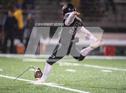 Thumbnail 2 in Mukwonago vs Muskego (WIAA D1 Round 2) photogallery.