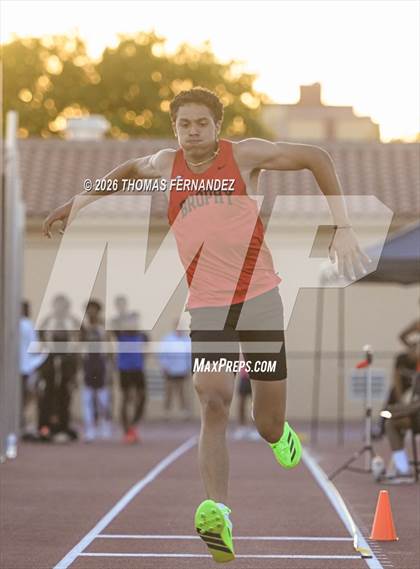 Thumbnail 3 in Devon Allen Invite photogallery.