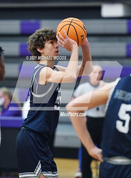 Thumbnail 3 in Central vs. Bentonville West (AAA 6A Second Round Playoff) photogallery.