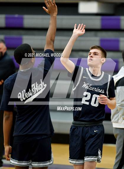 Thumbnail 2 in Central vs. Bentonville West (AAA 6A Second Round Playoff) photogallery.