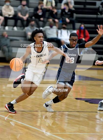 Thumbnail 3 in Central vs. Bentonville West (AAA 6A Second Round Playoff) photogallery.