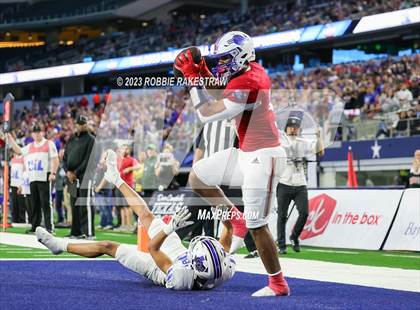 Thumbnail 2 in Tidehaven vs. Gunter (UIL 3A D2 Football Final) photogallery.