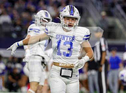 Thumbnail 2 in Tidehaven vs. Gunter (UIL 3A D2 Football Final) photogallery.
