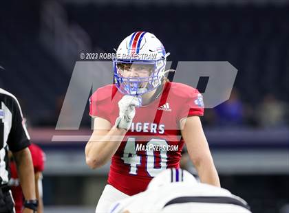 Thumbnail 3 in Tidehaven vs. Gunter (UIL 3A D2 Football Final) photogallery.