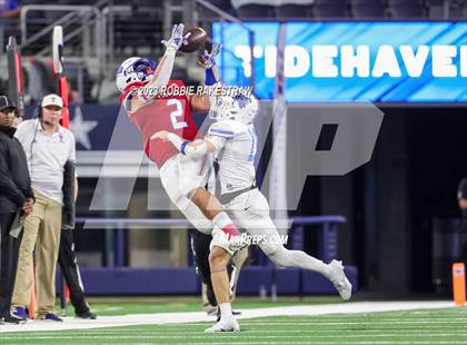 Thumbnail 1 in Tidehaven vs. Gunter (UIL 3A D2 Football Final) photogallery.