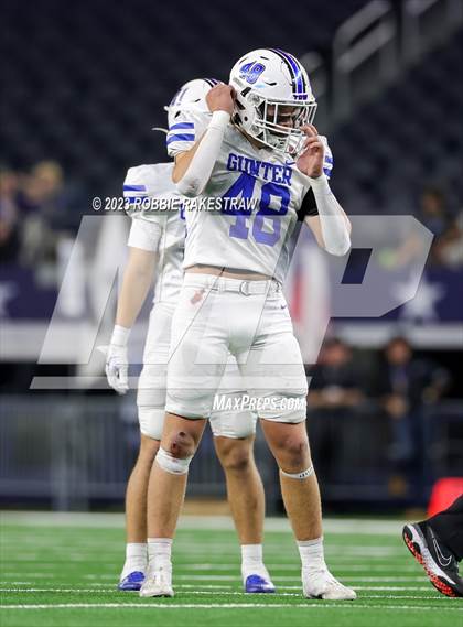Thumbnail 2 in Tidehaven vs. Gunter (UIL 3A D2 Football Final) photogallery.