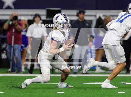 Thumbnail 3 in Tidehaven vs. Gunter (UIL 3A D2 Football Final) photogallery.