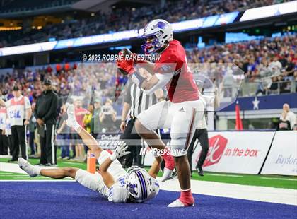 Thumbnail 3 in Tidehaven vs. Gunter (UIL 3A D2 Football Final) photogallery.