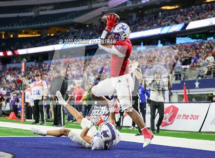 Thumbnail 2 in Tidehaven vs. Gunter (UIL 3A D2 Football Final) photogallery.
