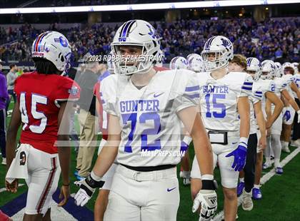 Thumbnail 2 in Tidehaven vs. Gunter (UIL 3A D2 Football Final) photogallery.