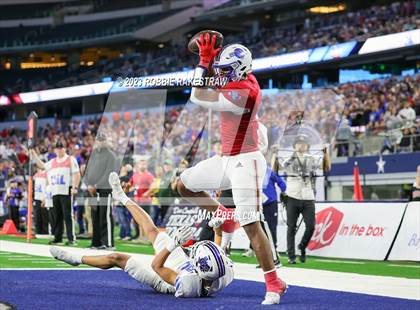 Thumbnail 3 in Tidehaven vs. Gunter (UIL 3A D2 Football Final) photogallery.