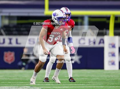Thumbnail 3 in Tidehaven vs. Gunter (UIL 3A D2 Football Final) photogallery.