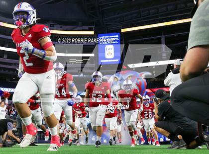 Thumbnail 2 in Tidehaven vs. Gunter (UIL 3A D2 Football Final) photogallery.