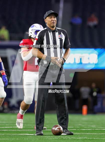 Thumbnail 2 in Tidehaven vs. Gunter (UIL 3A D2 Football Final) photogallery.