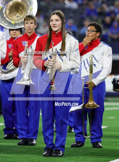 Thumbnail 3 in Tidehaven vs. Gunter (UIL 3A D2 Football Final) photogallery.