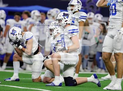 Thumbnail 3 in Tidehaven vs. Gunter (UIL 3A D2 Football Final) photogallery.