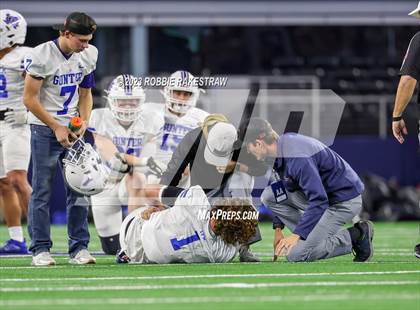 Thumbnail 1 in Tidehaven vs. Gunter (UIL 3A D2 Football Final) photogallery.