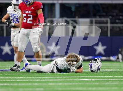 Thumbnail 3 in Tidehaven vs. Gunter (UIL 3A D2 Football Final) photogallery.