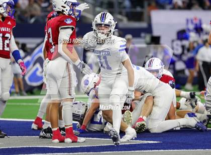 Thumbnail 3 in Tidehaven vs. Gunter (UIL 3A D2 Football Final) photogallery.