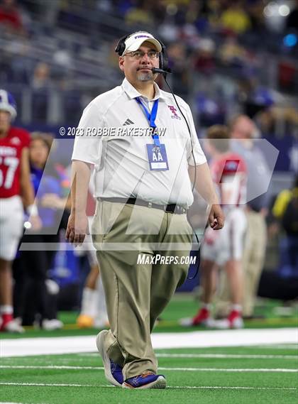 Thumbnail 2 in Tidehaven vs. Gunter (UIL 3A D2 Football Final) photogallery.