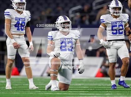 Thumbnail 2 in Tidehaven vs. Gunter (UIL 3A D2 Football Final) photogallery.