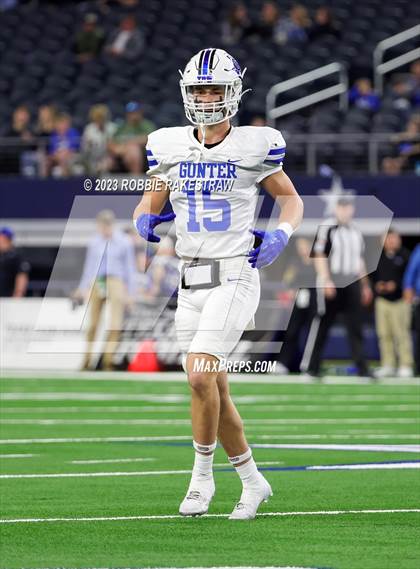 Thumbnail 3 in Tidehaven vs. Gunter (UIL 3A D2 Football Final) photogallery.