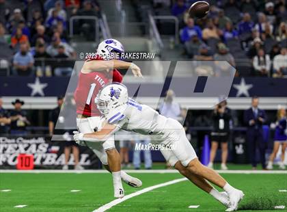 Thumbnail 2 in Tidehaven vs. Gunter (UIL 3A D2 Football Final) photogallery.