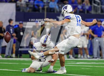 Thumbnail 3 in Tidehaven vs. Gunter (UIL 3A D2 Football Final) photogallery.