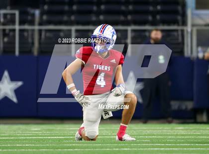 Thumbnail 3 in Tidehaven vs. Gunter (UIL 3A D2 Football Final) photogallery.