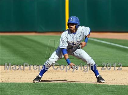 Thumbnail 2 in De La Salle vs. Bishop Amat (Dave Stewart/Oakland A's Showdown) photogallery.