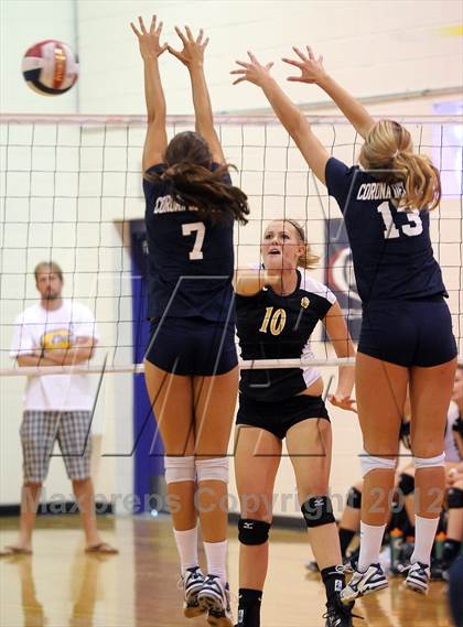 Thumbnail 3 in Galena vs Corona Del Mar (Durango Fall Classic) photogallery.