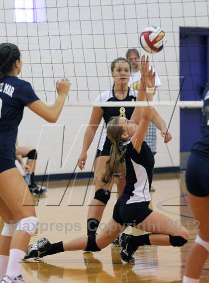 Thumbnail 1 in Galena vs Corona Del Mar (Durango Fall Classic) photogallery.