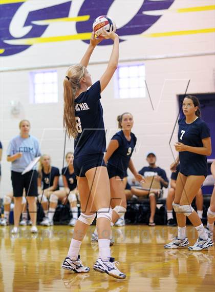 Thumbnail 2 in Galena vs Corona Del Mar (Durango Fall Classic) photogallery.
