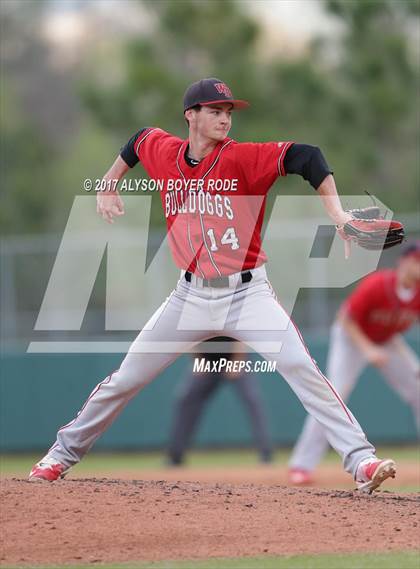 Thumbnail 3 in Winder-Barrow vs. Dana Hills (National High School Invitational) photogallery.