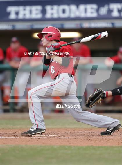 Thumbnail 3 in Winder-Barrow vs. Dana Hills (National High School Invitational) photogallery.