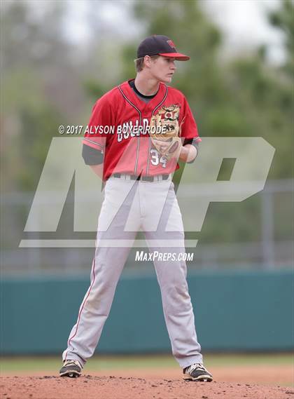 Thumbnail 1 in Winder-Barrow vs. Dana Hills (National High School Invitational) photogallery.