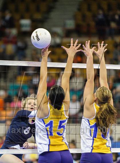 Thumbnail 1 in Vail Christian vs. Kit Carson (CHSAA 1A Pool I) photogallery.