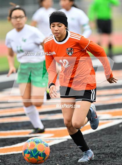 Thumbnail 2 in Lake Worth vs Springtown (Springtown Tournament) photogallery.