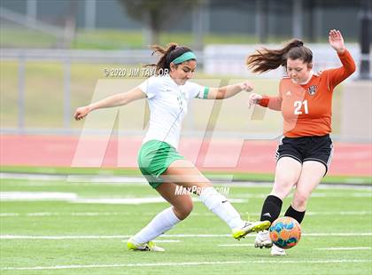 Thumbnail 3 in Lake Worth vs Springtown (Springtown Tournament) photogallery.