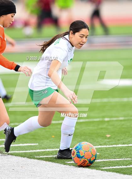 Thumbnail 2 in Lake Worth vs Springtown (Springtown Tournament) photogallery.