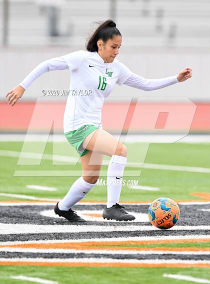 Thumbnail 2 in Lake Worth vs Springtown (Springtown Tournament) photogallery.