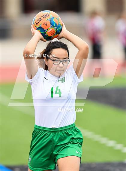 Thumbnail 2 in Lake Worth vs Springtown (Springtown Tournament) photogallery.