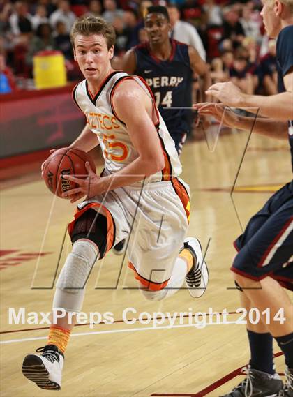 Thumbnail 1 in Perry vs. Corona del Sol (AIA D1 Semifinal) photogallery.