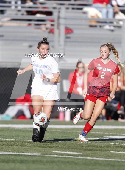 Thumbnail 1 in Crimson Cliffs vs. Sky View (UHSAA 4A Semifinal) photogallery.