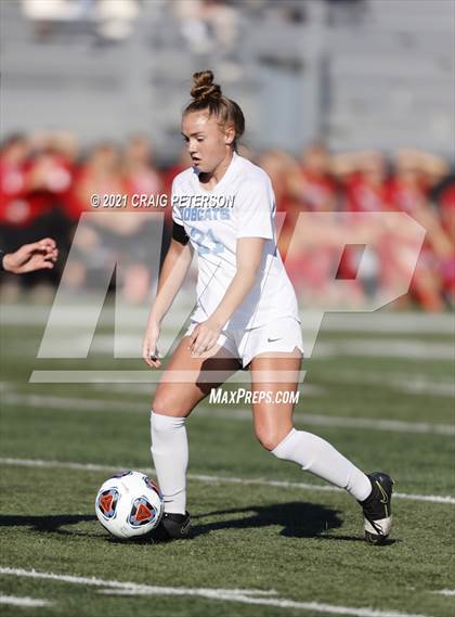 Thumbnail 1 in Crimson Cliffs vs. Sky View (UHSAA 4A Semifinal) photogallery.